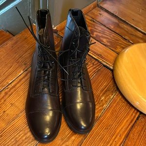 Arita above ankle leather boots size 8